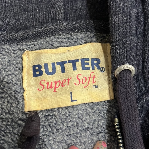 Butter soft EVIL EYE sweater - Picture 4 of 4